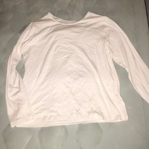 I’m selling a shirt👍🏽